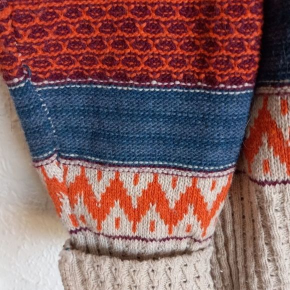 XTAREN SOUTHWESTERN/AZTEC SWEATER - Picture 4 of 6